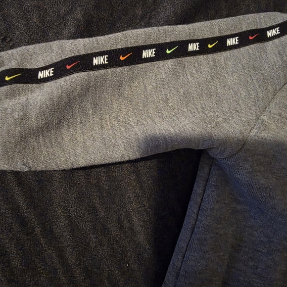 Nike Baby Boy/Girl Gray Hooded Zip Romper Jumpsuit 3M Taped Logo - Picture 4 of 5